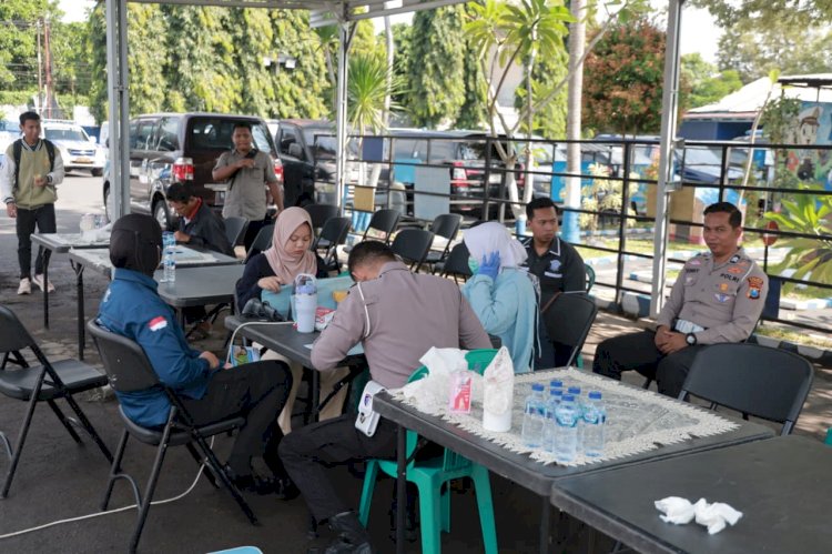 Sambut Hari Lalu Lintas Bhayangkara ke -70 Polres Jember Gelar Baktikes Gratis